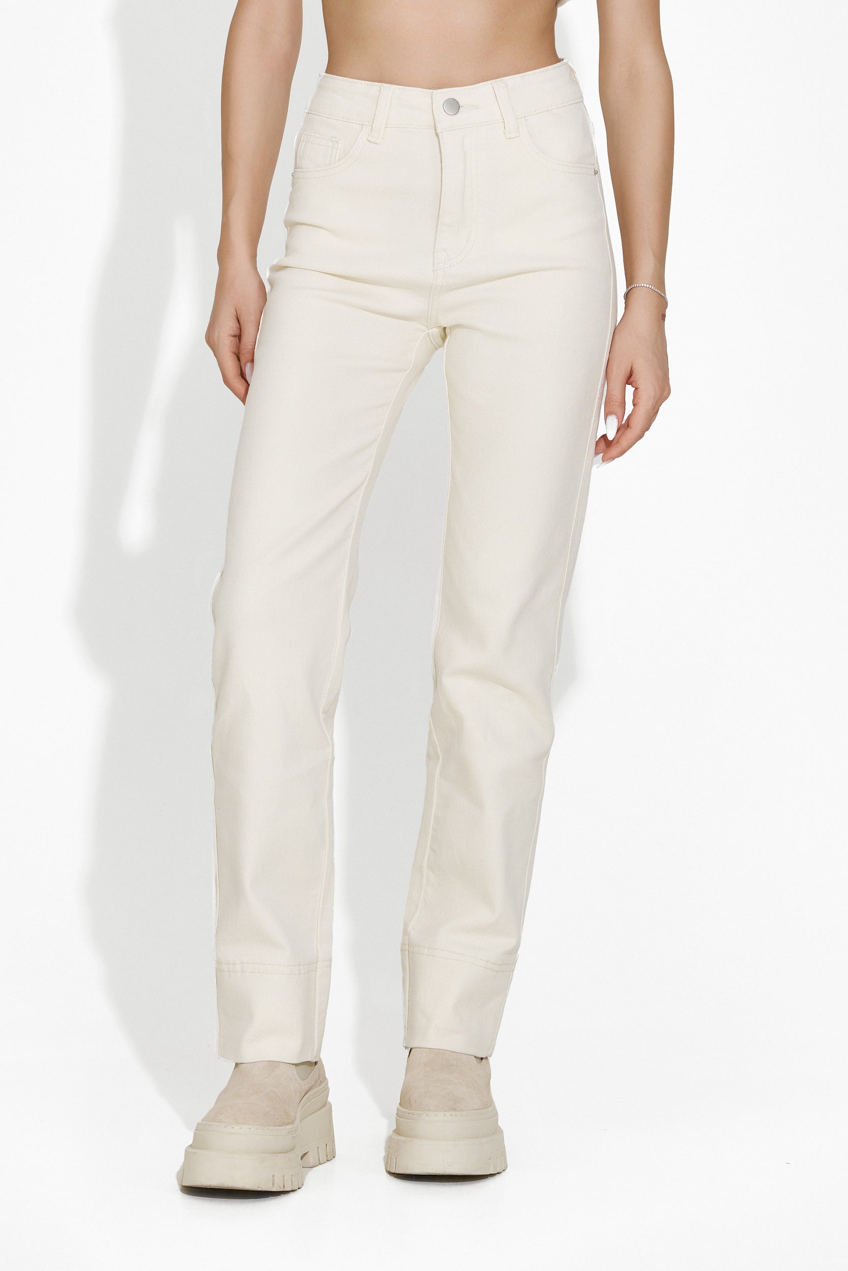 Eilen Bogas women's casual beige jeans