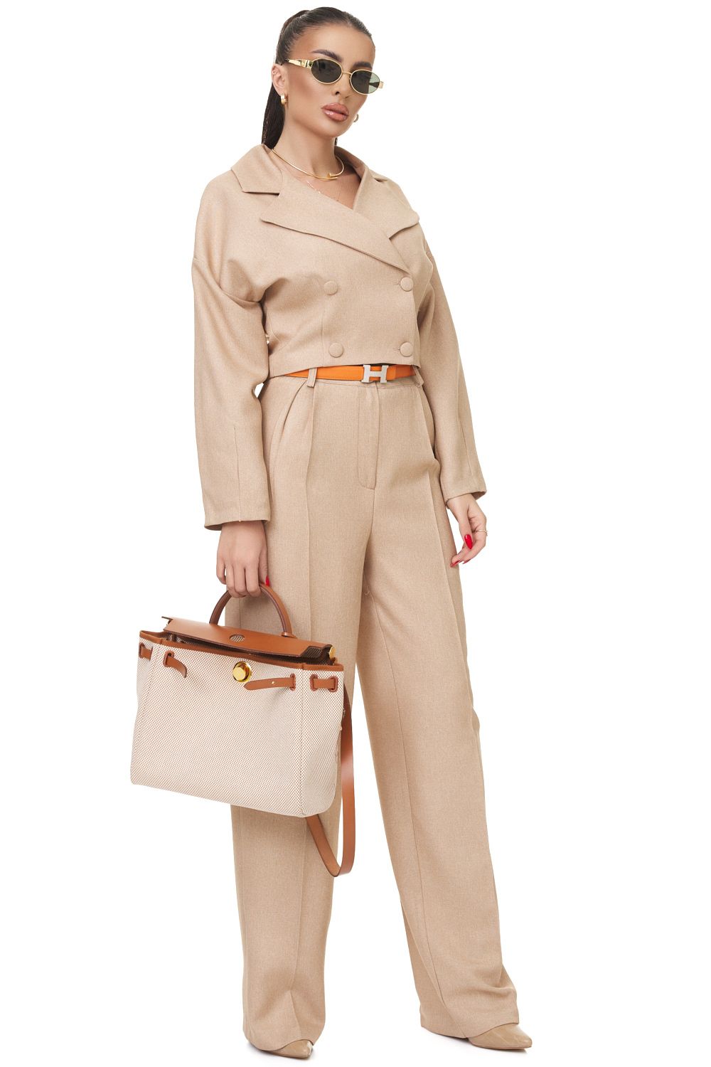 Marimo Bogas elegant beige ladies suit