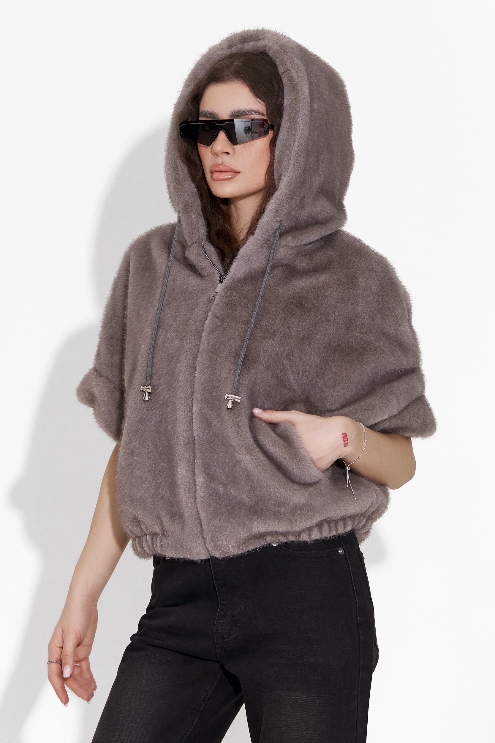 Gray fur coat Penelope Bogas