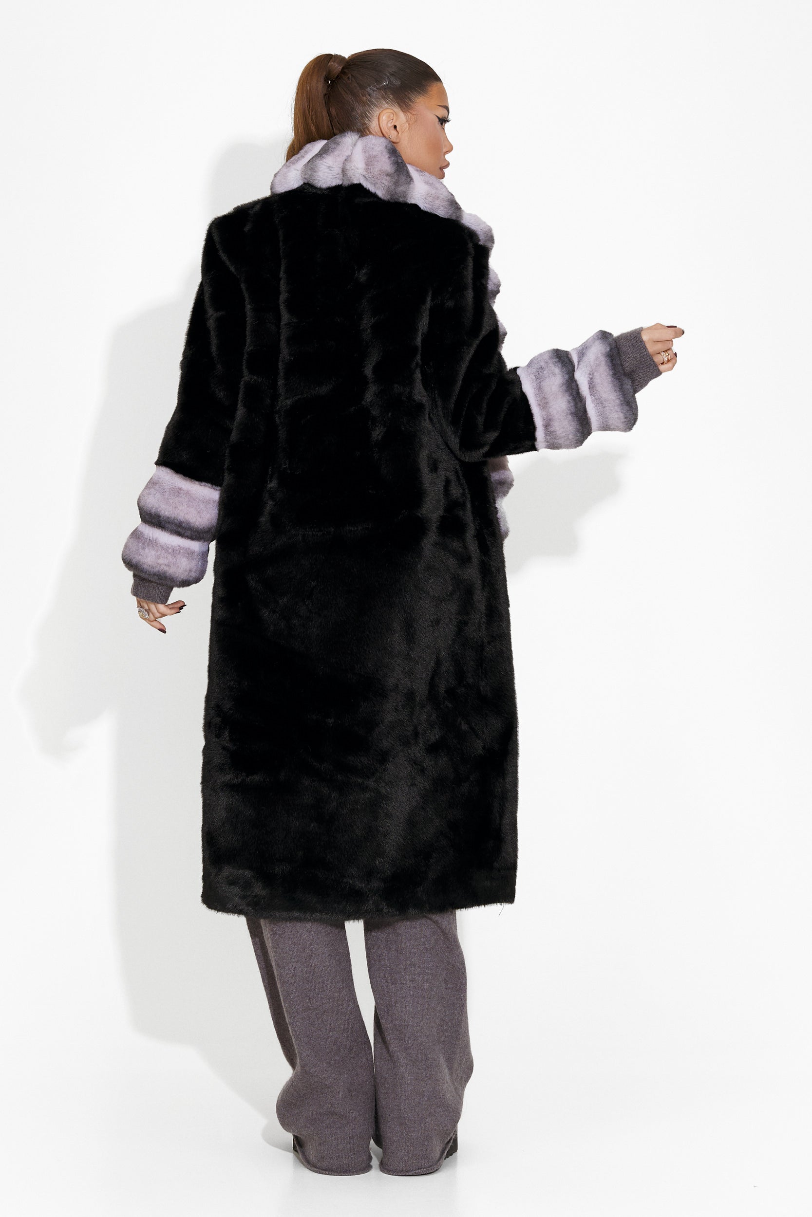 Black fur coat Kirga Bogas