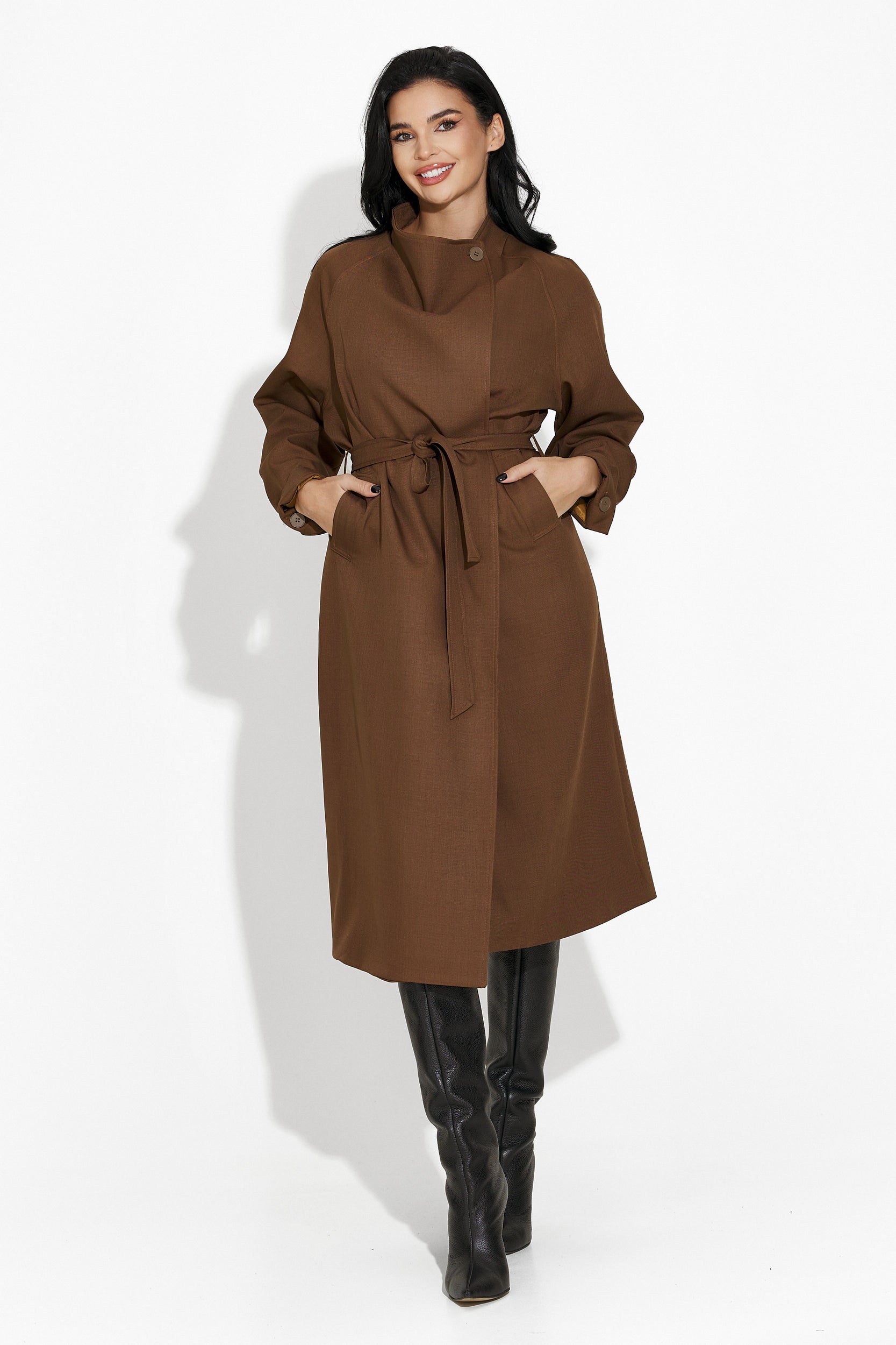 Caroline Bogas elegant brown lady's coat