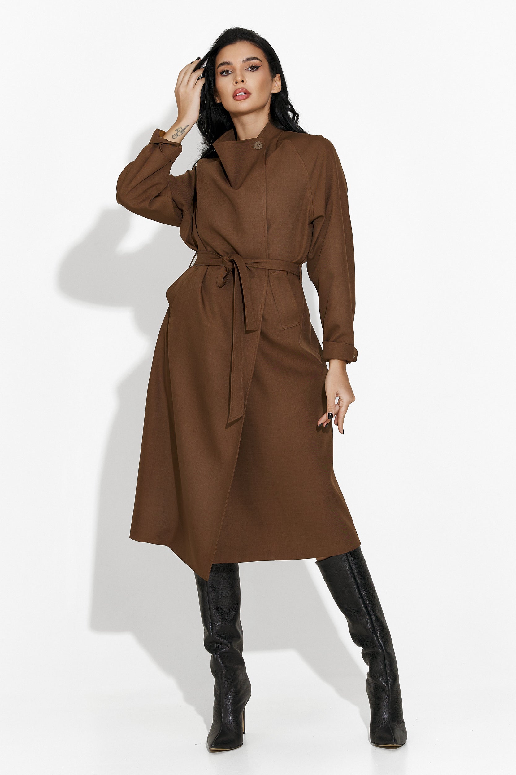 Caroline Bogas elegant brown lady's coat