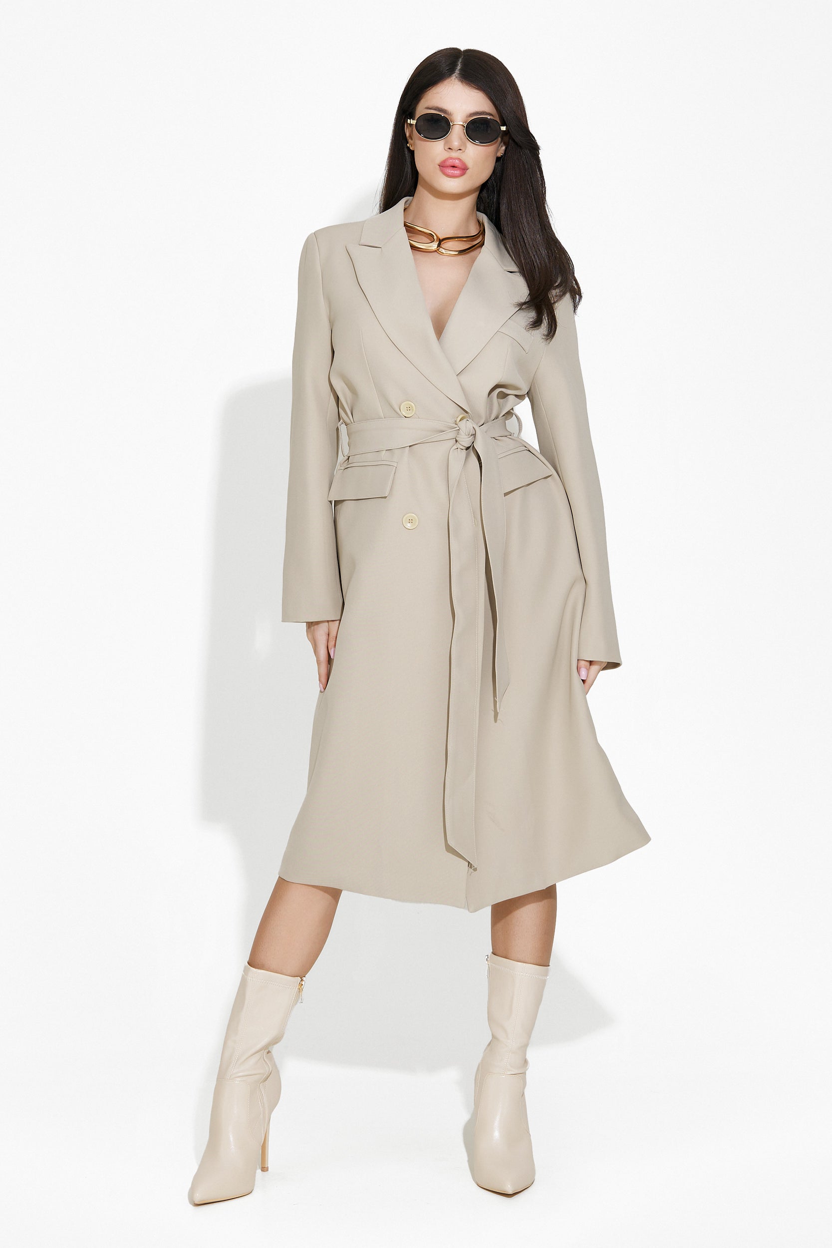 Elegant women's coat by Katyana Bogas