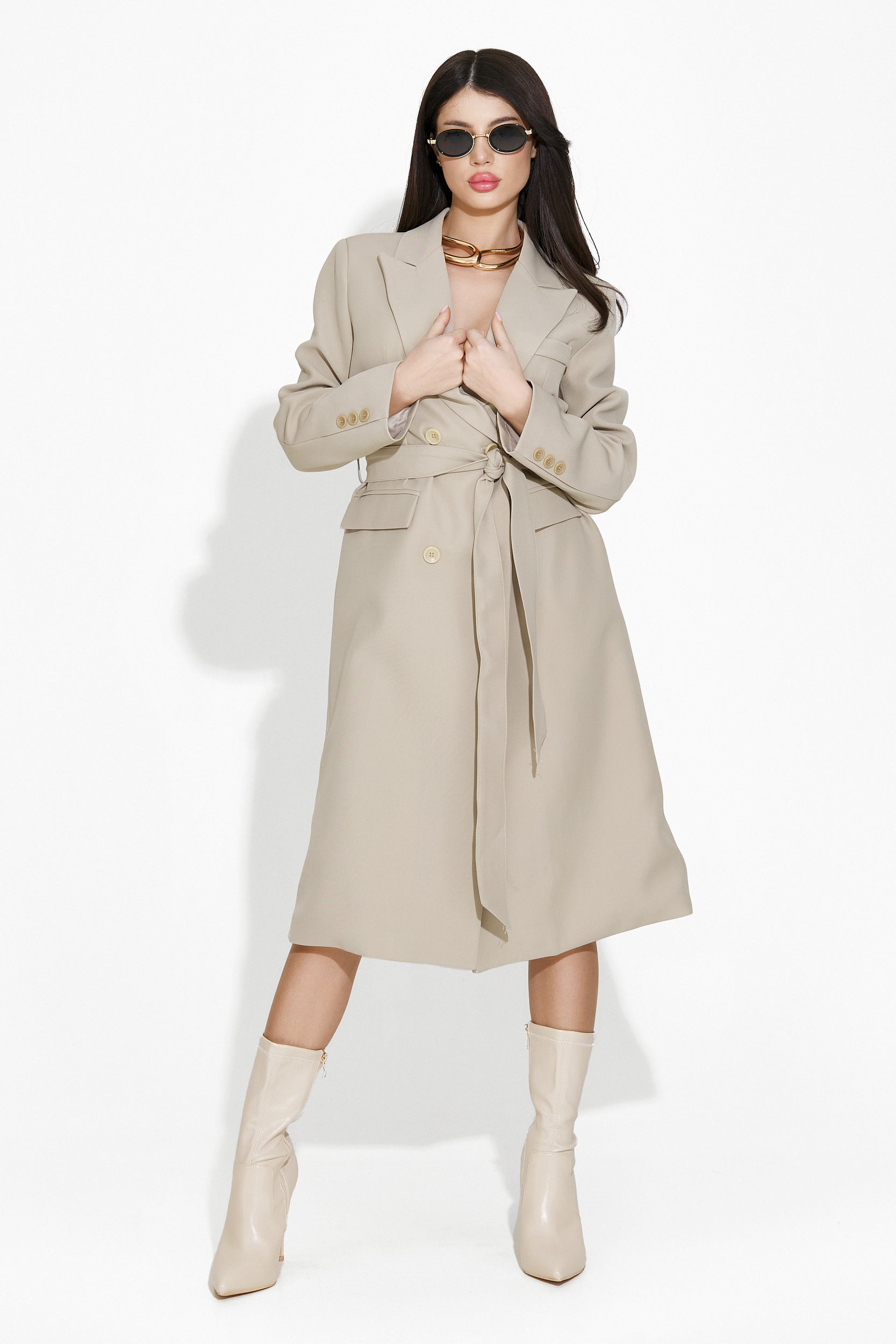 Elegant women's coat by Katyana Bogas