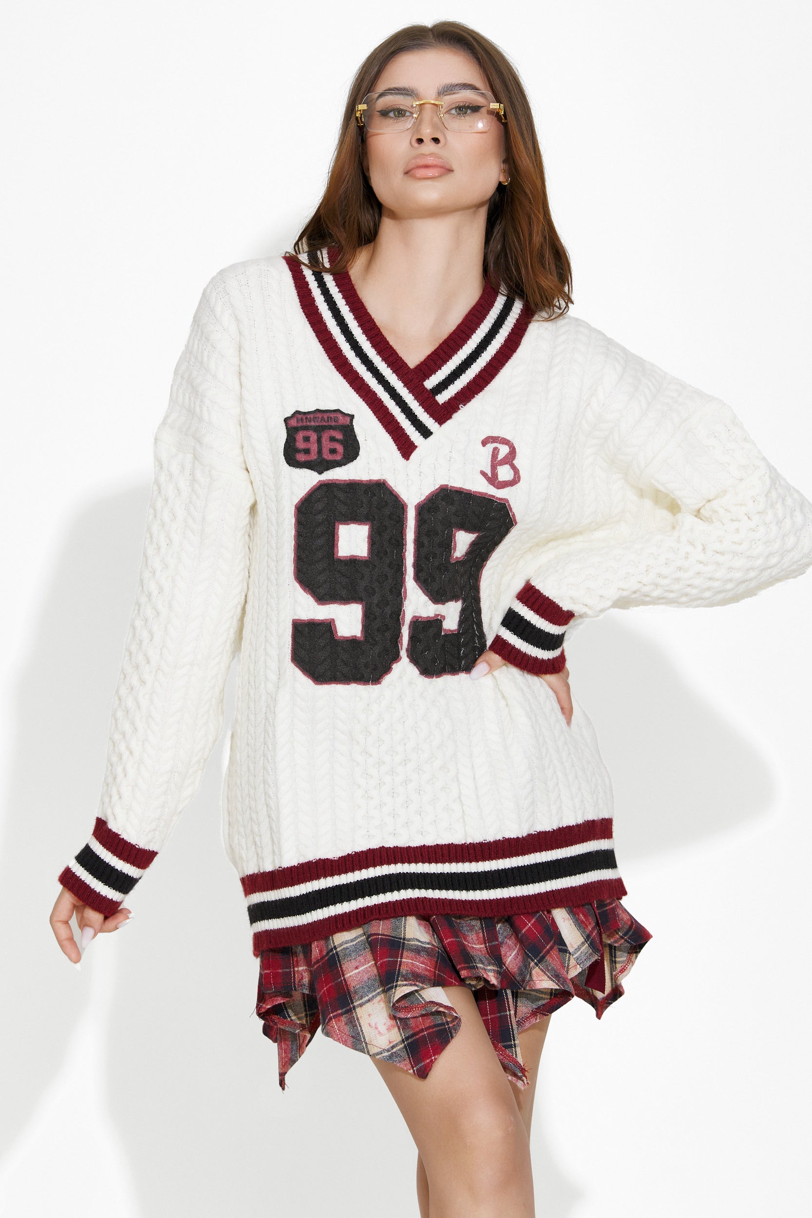 Rosyena Bogas casual white pullover