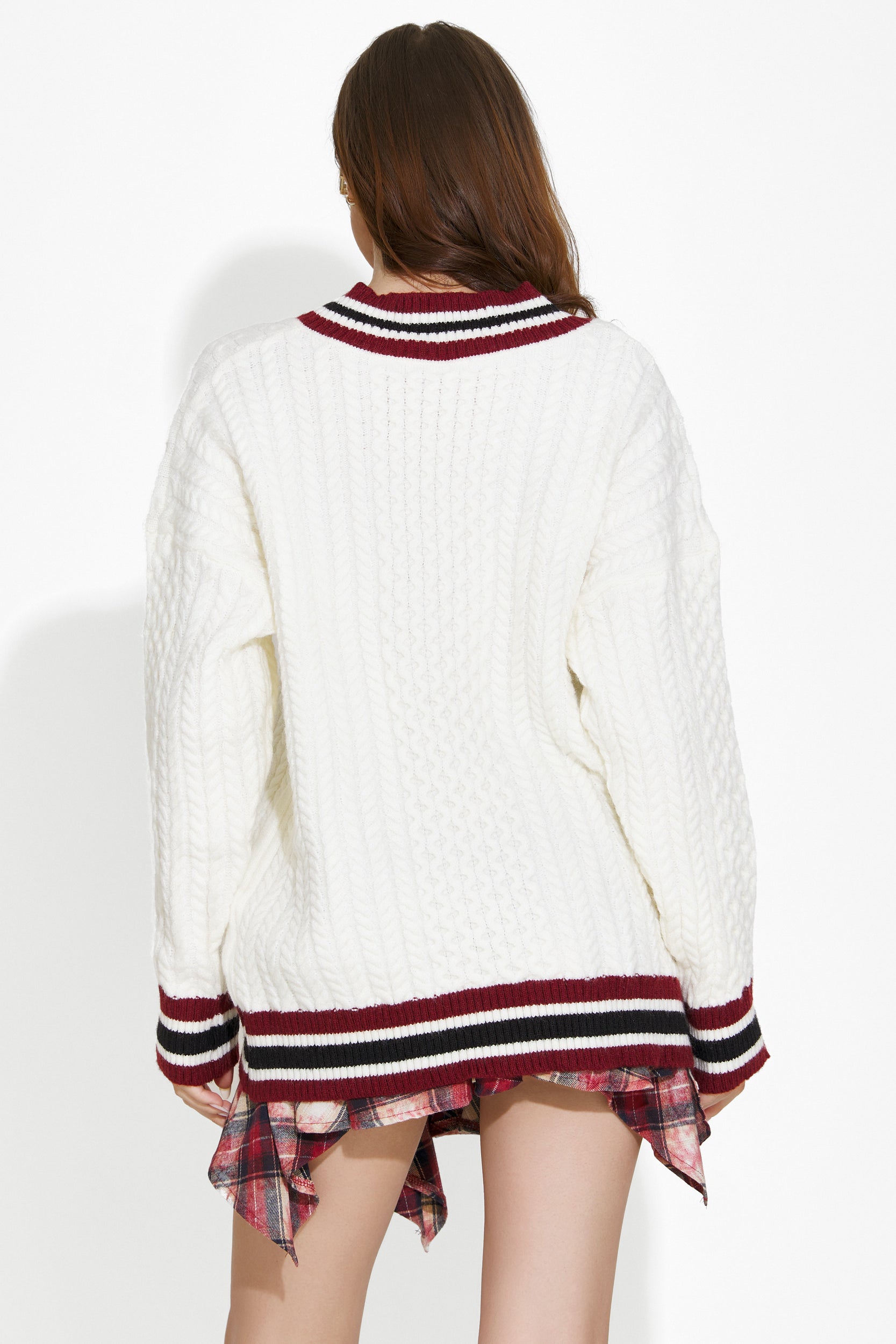 Rosyena Bogas casual white pullover