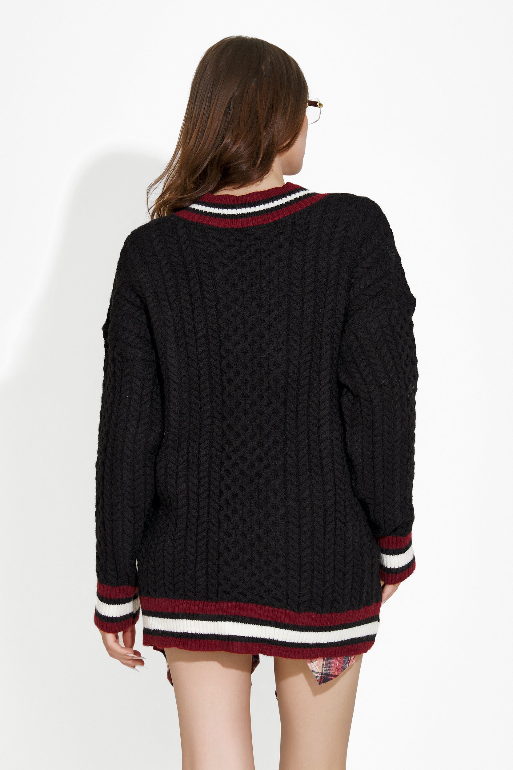 Rosyena Bogas casual black pullover