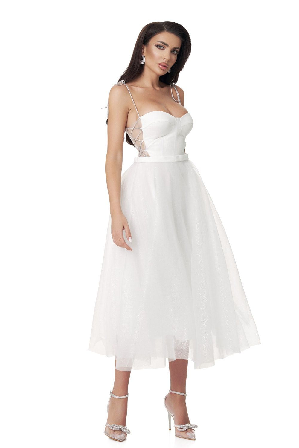 Yuriko Bogas medium white lady dress