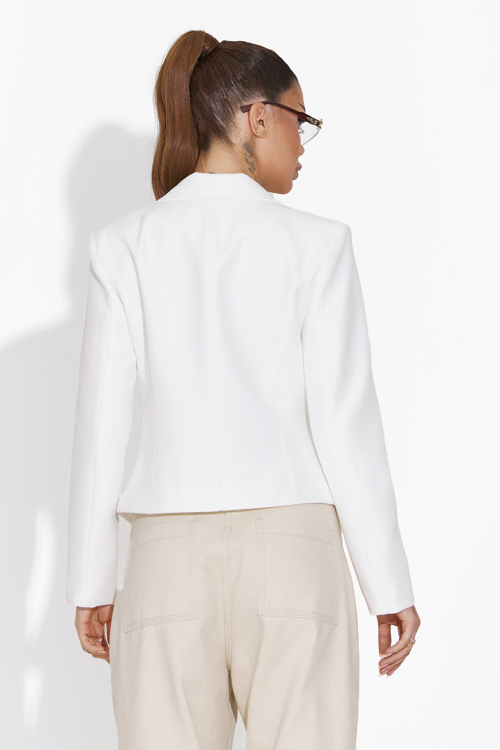 Elegant white women's blazer Adyson Bogas