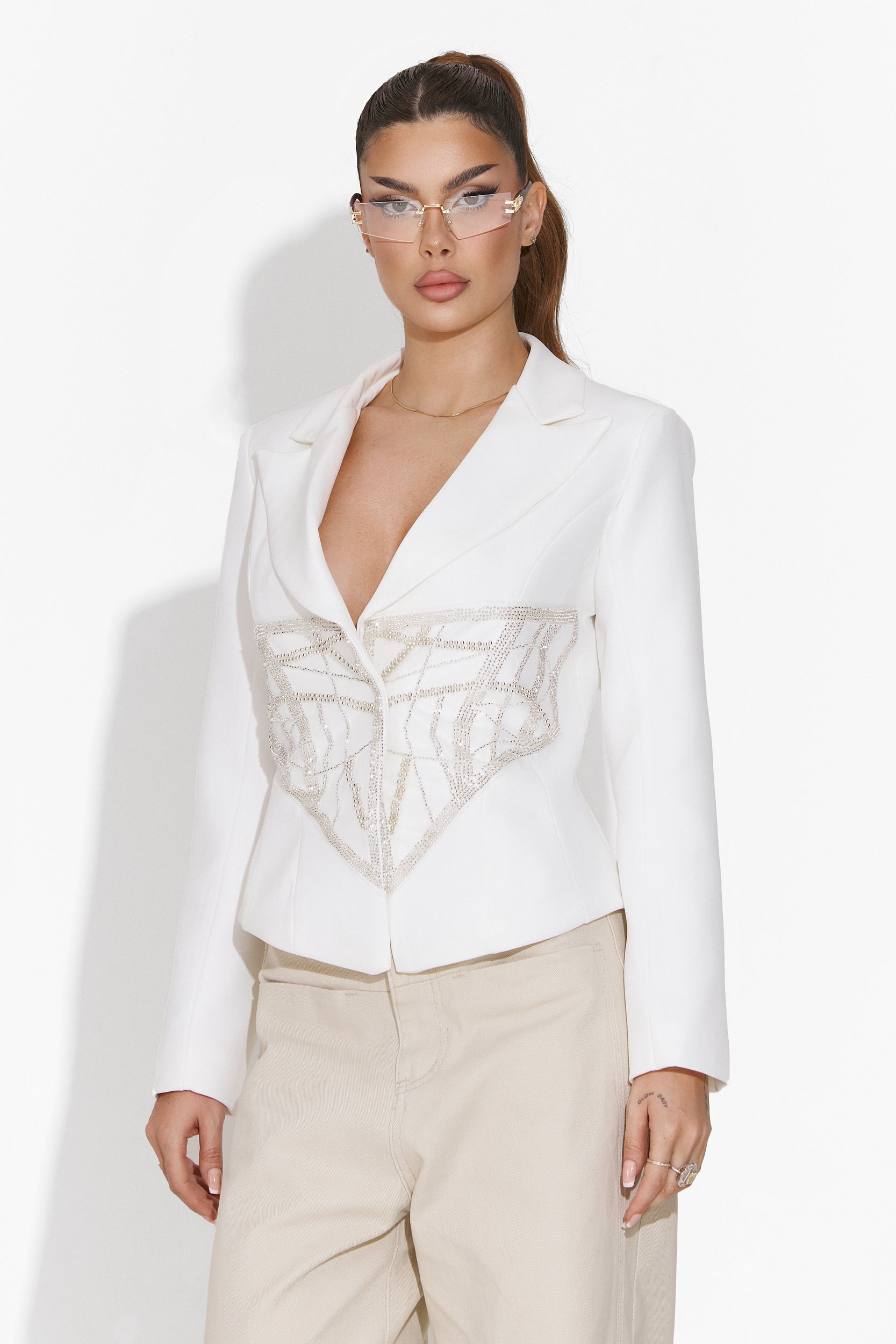 Elegant white women's blazer Adyson Bogas