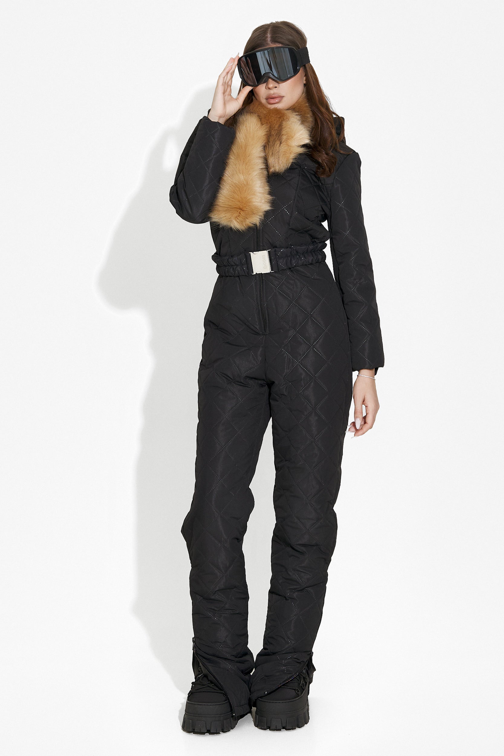 Kaitlin Bogas black casual ski jumper